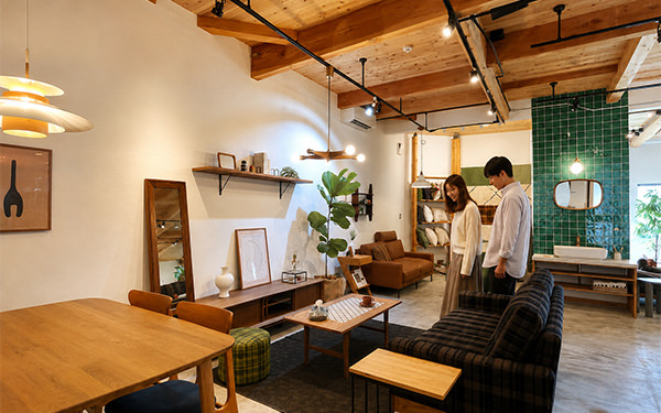 NICO STOCK Furnitureのショールーム