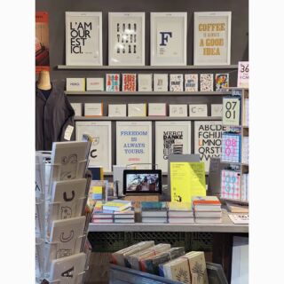 ☺︎
あいにくの雨ですが
本日より『Letterpress Letters』POP-UPスタートです！  ヴィンテージの木製活字が生み出した
活字のキズや印刷のかすれなど
独特の味わい深いデザインが特徴です。  ノートやポスター、
ギフトにおすすめのカードやボックス、
エプロンやコートなどなど多数アイテムが並んでおります。  ついつい自分の誕生日を探したくなる
365日それぞれの日付が入ったグリーティングカードも
ワクワクしますよ。  開催は12/24(火)まで。  ぜひこの機会に店頭でご覧下さい☺︎☺︎☺︎  @letterpressletters  #ニコ家具 #ニコストックファニチャー #青森市 #青森駅前 
#ニコニコ通り #青森市インテリアショップ 
#活版印刷 #POPUP